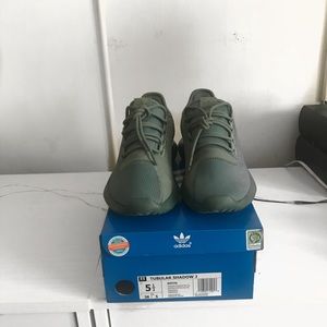 Adidas Sneakers